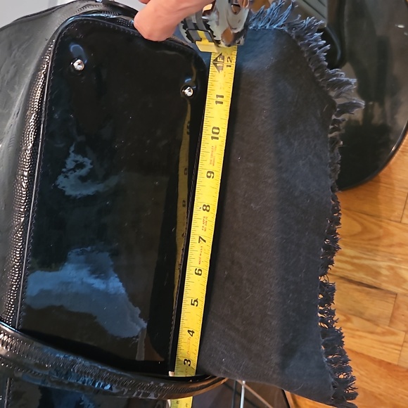 BRAVO Beverly Hills Luxury Handbag - Picture 6 of 7